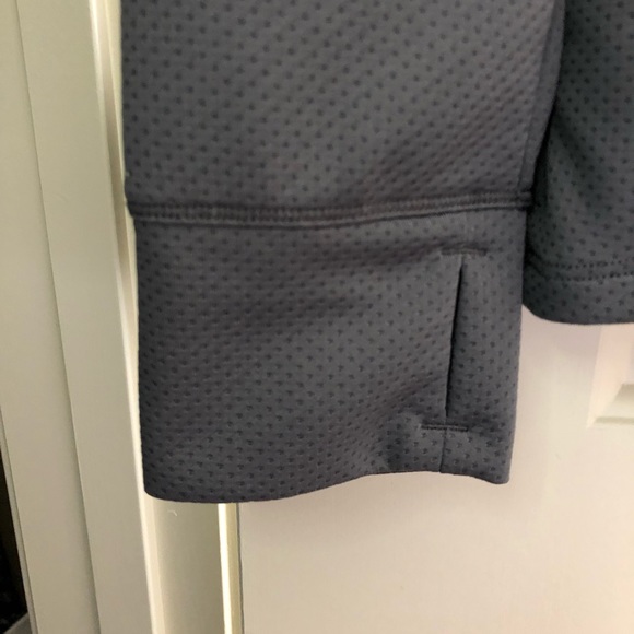 ✨under armor pullover - Picture 2 of 4